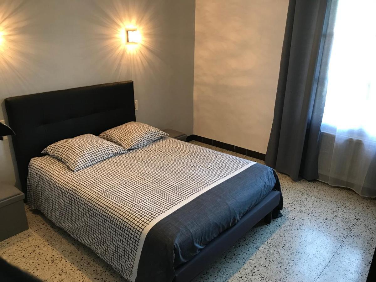 Appartement Tout Confort Avec Parking Ferme อาร์ลส์ ภายนอก รูปภาพ