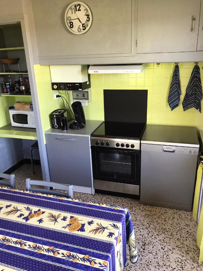 Appartement Tout Confort Avec Parking Ferme อาร์ลส์ ภายนอก รูปภาพ