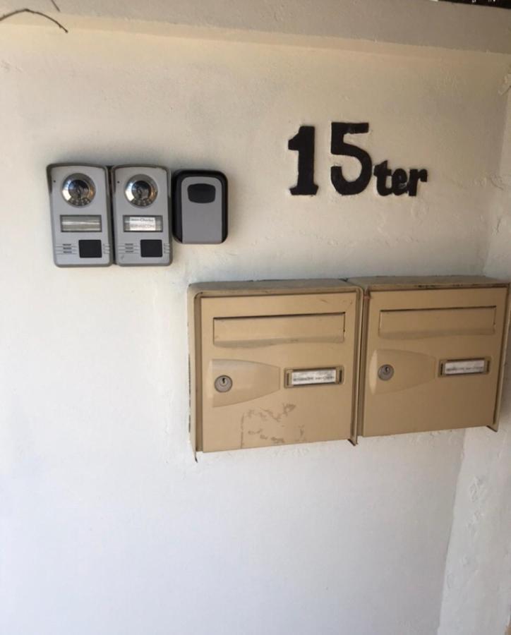 Appartement Tout Confort Avec Parking Ferme อาร์ลส์ ภายนอก รูปภาพ