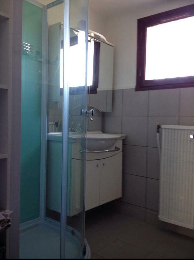 Appartement Tout Confort Avec Parking Ferme อาร์ลส์ ภายนอก รูปภาพ