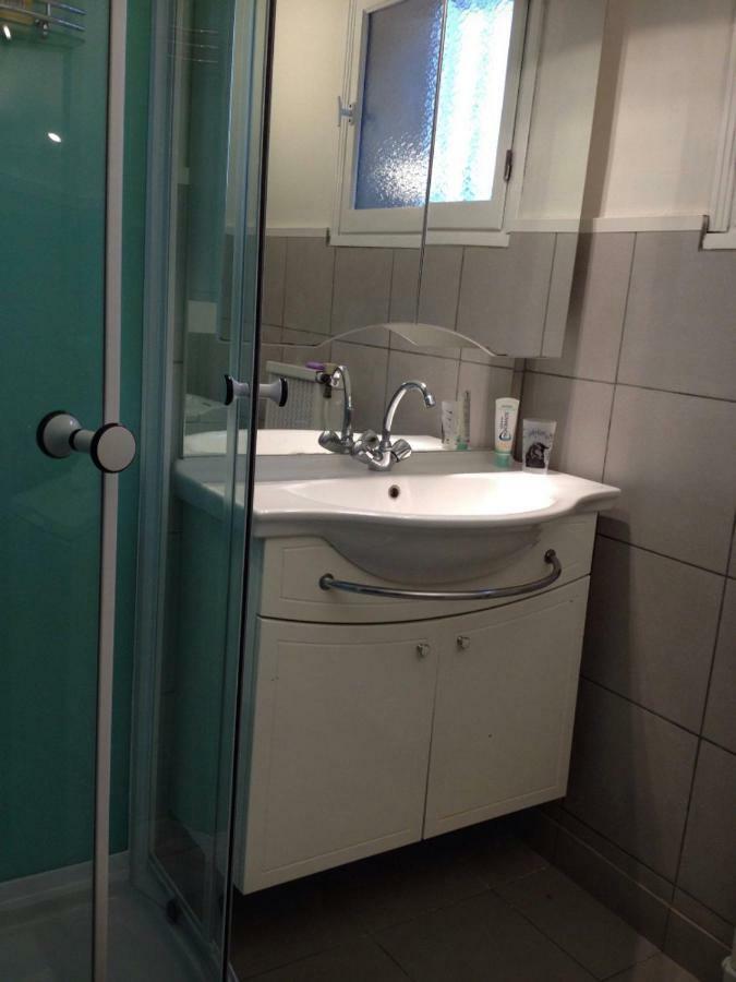 Appartement Tout Confort Avec Parking Ferme อาร์ลส์ ภายนอก รูปภาพ